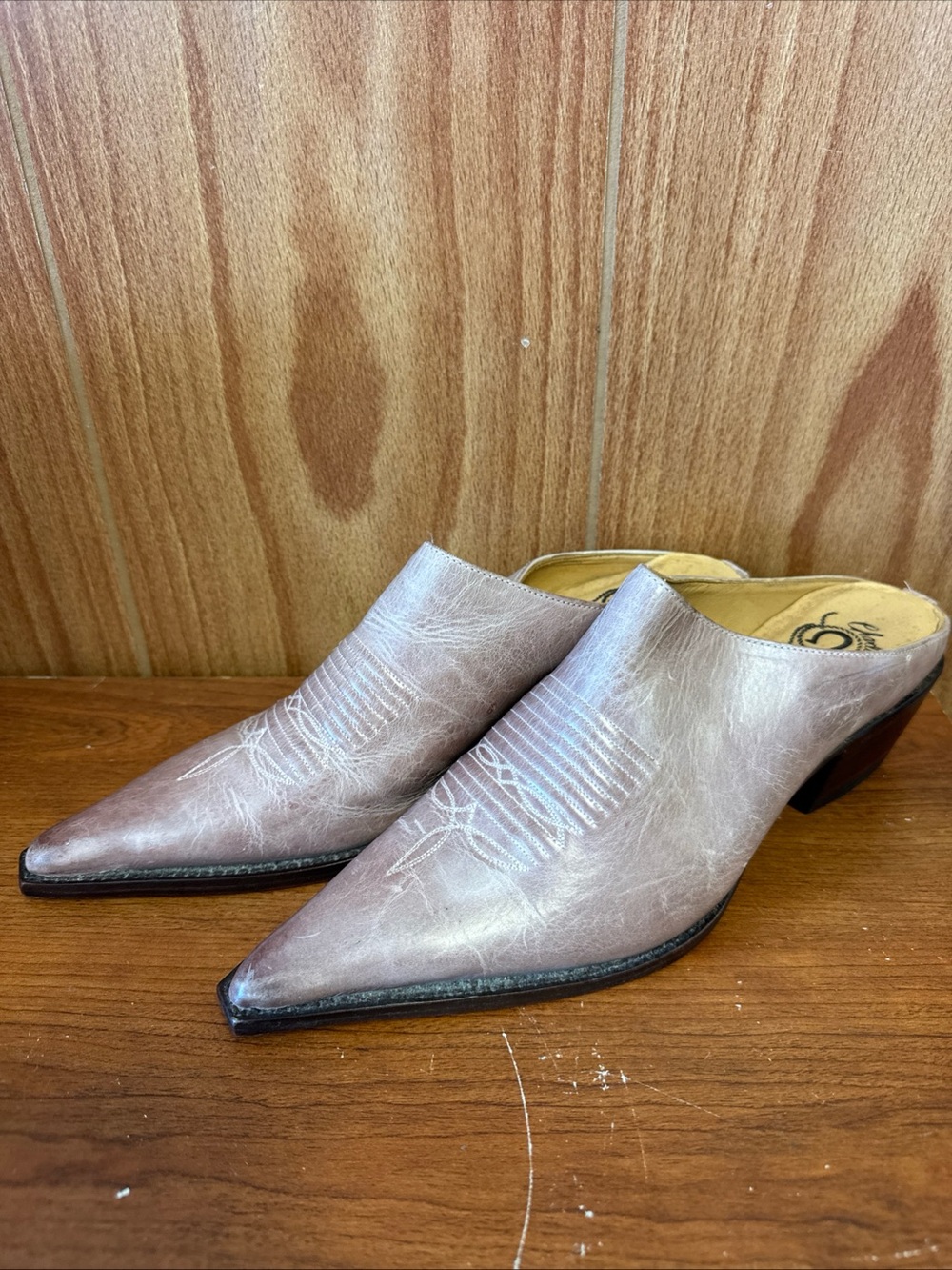 Charlie 1 Horse Light Tan Taupe Pointed Toe Mule Clogs Slip Ons 6.5B 6.5
